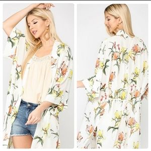 πΉοΈHost Pick New GORGEOUS Floral Kimono πΉοΈ